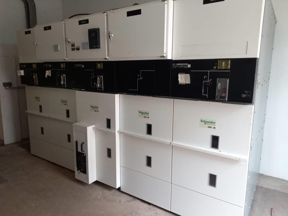 Installation de cellules MT et coffret DGPT2 – SIMAM / Raccordement groupe froid – MIPA